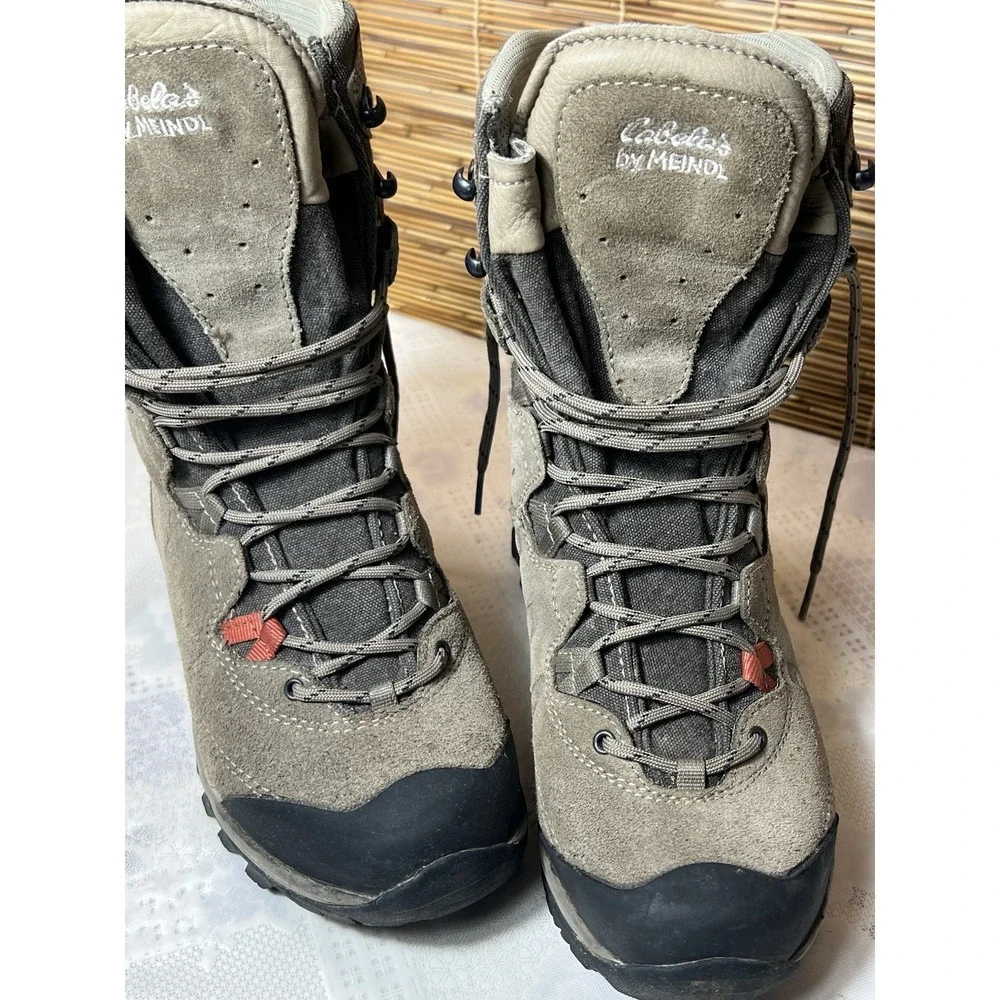 Cabela's Women's Size 7‎ Us  5 1/2 Uk Waterproof - Hiking - Vibram.  Insulation